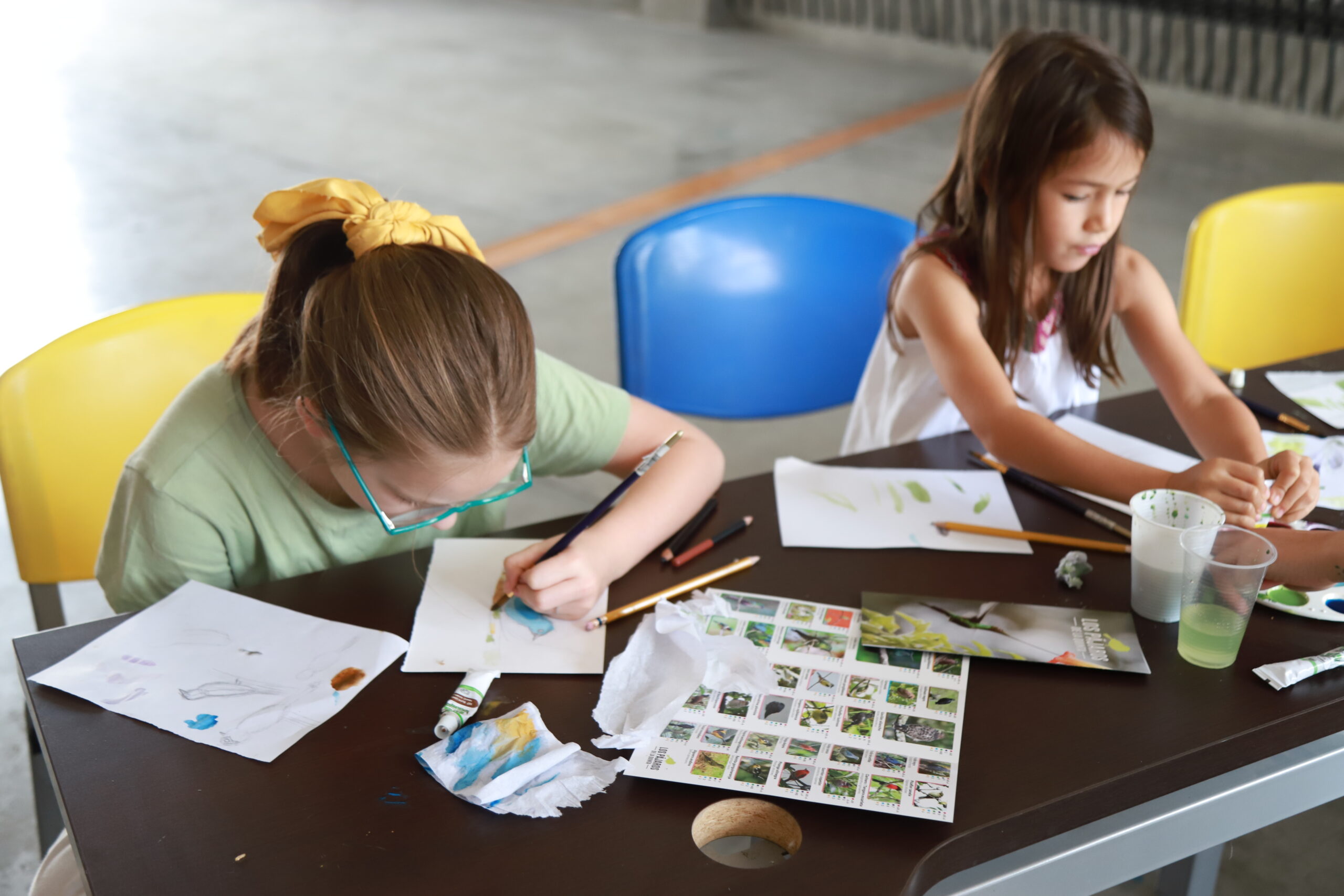 Explora tu creatividad en los talleres “Manitos Mágicas” de Bibliovalle