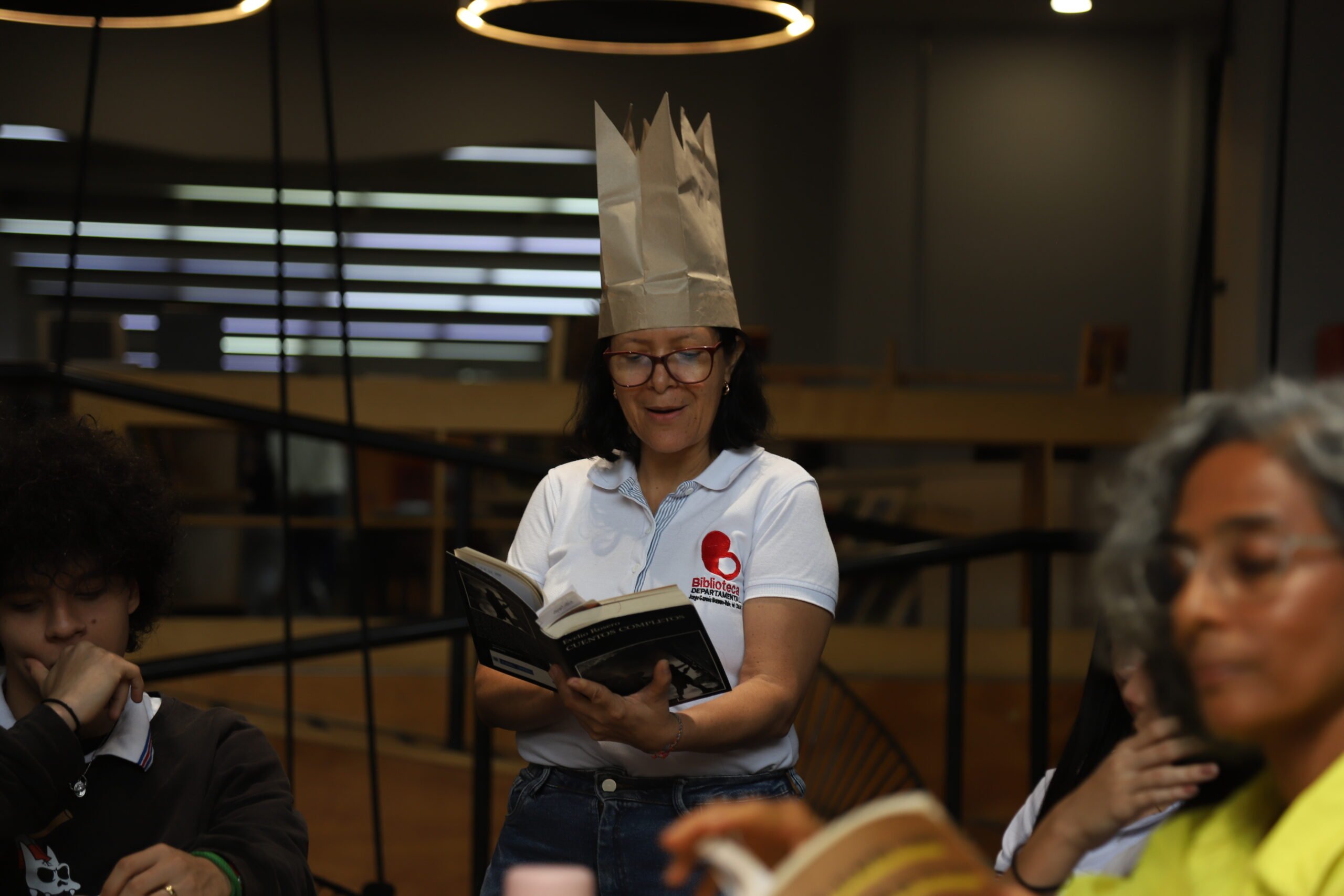 Día mundial de la lectura en voz alta: Cuando la literatura  llega a cada rincón de la Biblioteca